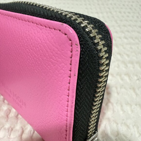 Min & Mon Frodo Wallet Eyes Pink Zip Around Wallet - Picture 6 of 16